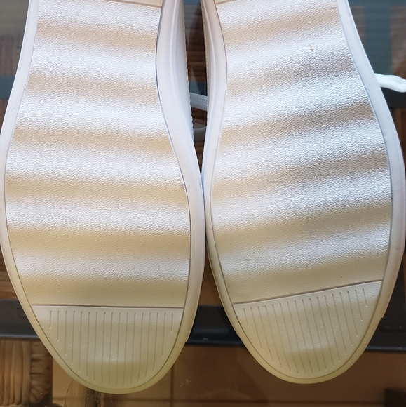 Sneakers - Picture 3 of 5